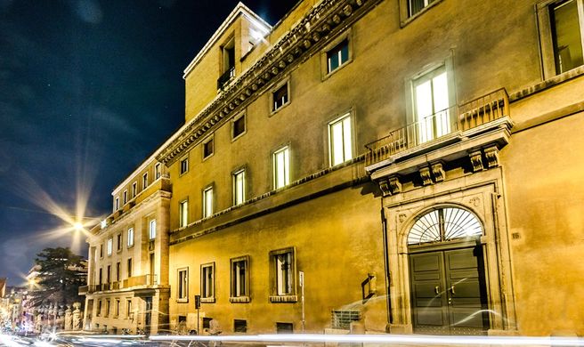 H2000 Roma Exterior