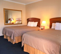 Starlight Inn & Suites Room
