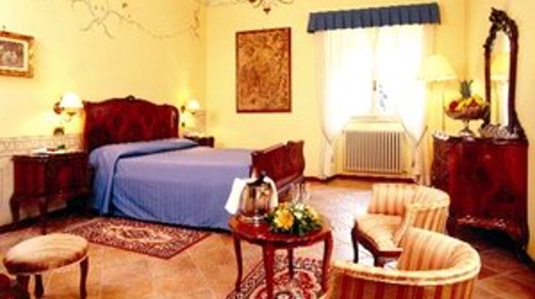 Villa Tuscolana Park Hotel Room