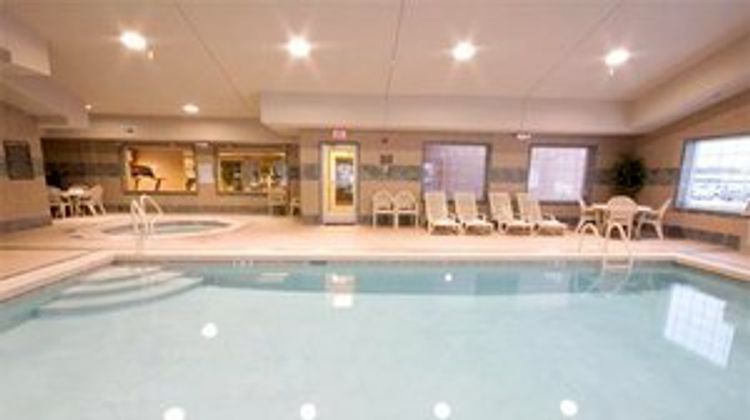 Executive Inn & Suites Pool
