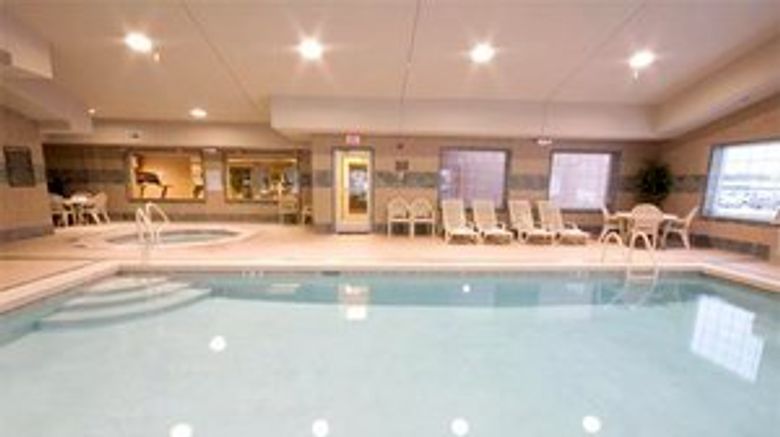 <b>Executive Inn & Suites Pool</b>