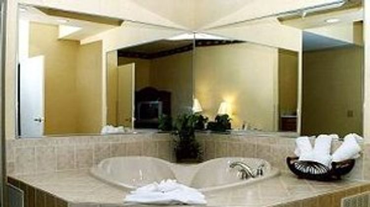 Executive Inn & Suites Suite