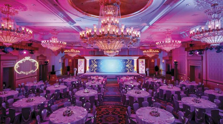 <b>Hong Kong Disneyland Hotel Banquet</b>