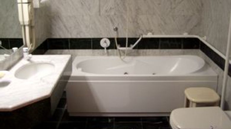 <b>Albergo Leon d'Oro Room</b>