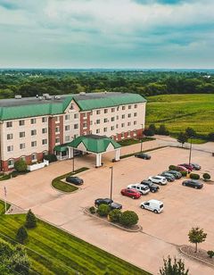 Town & Country Inn & Suites