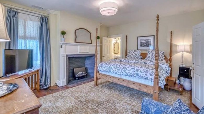 <b>Elmrock Inn B&B Room</b>