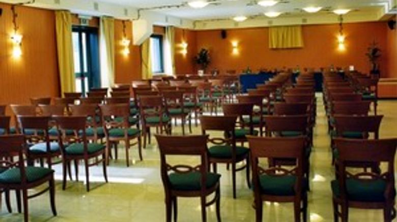 <b>Hotel L'Oasi Roma Meeting</b>