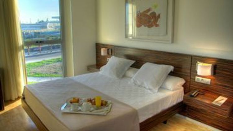 Neptuno Hotel Room