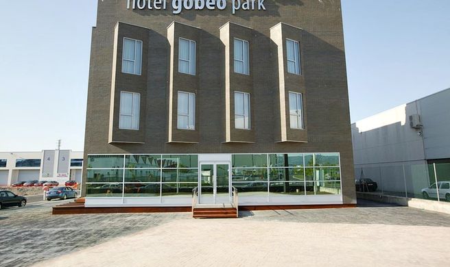 Hotel Gobeo Park Exterior