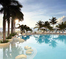 Moevenpick Hotel Mactan Island Cebu Pool
