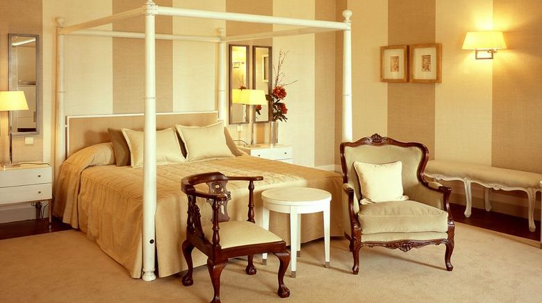 <b>Palacio da Lousa Boutique Hotel Room</b>