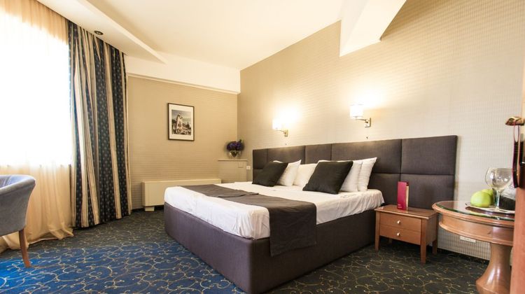 Crystal Palace Room
