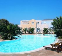 Atlantis Beach Villa Pool