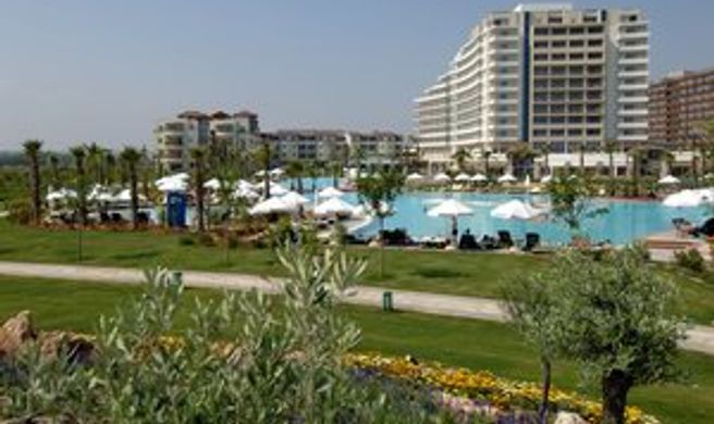 Lara Barut Collection Exterior