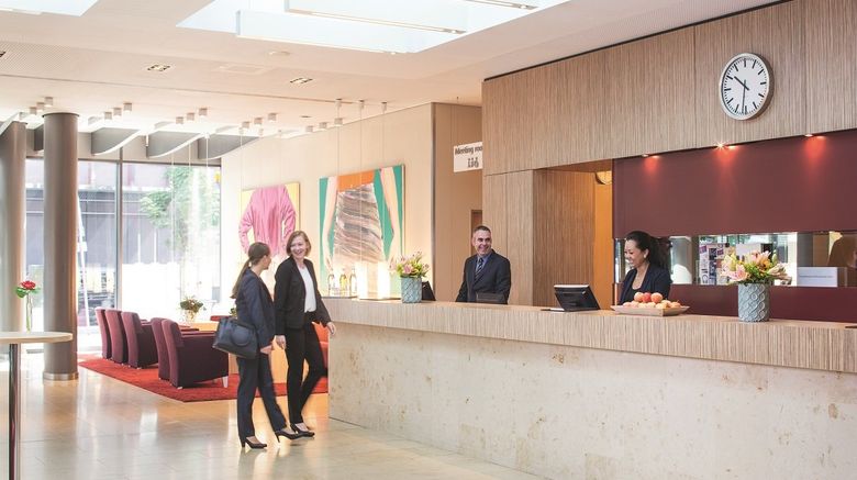 <b>Moevenpick Hotel Frankfurt City Lobby</b> <b>Moevenpick Hotel Frankfurt City Lobby</b>