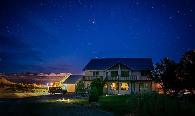 Bryce Trails B & B Exterior