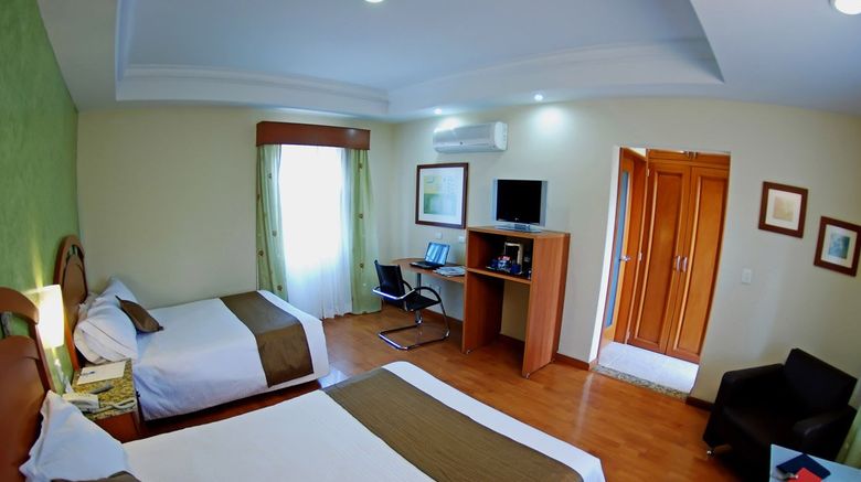 <b>Aurea Hotel and Suites Room</b>
