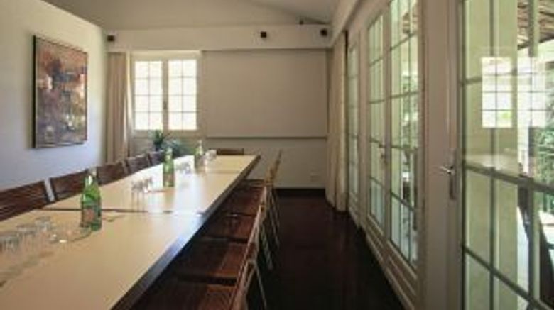 <b>Sandton Hotel Domaine Cocagne Meeting</b>