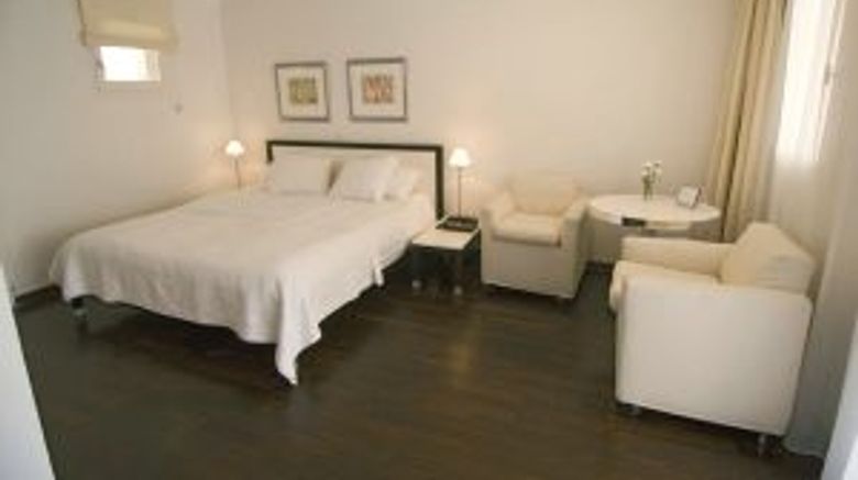 <b>Sandton Hotel Domaine Cocagne Room</b>