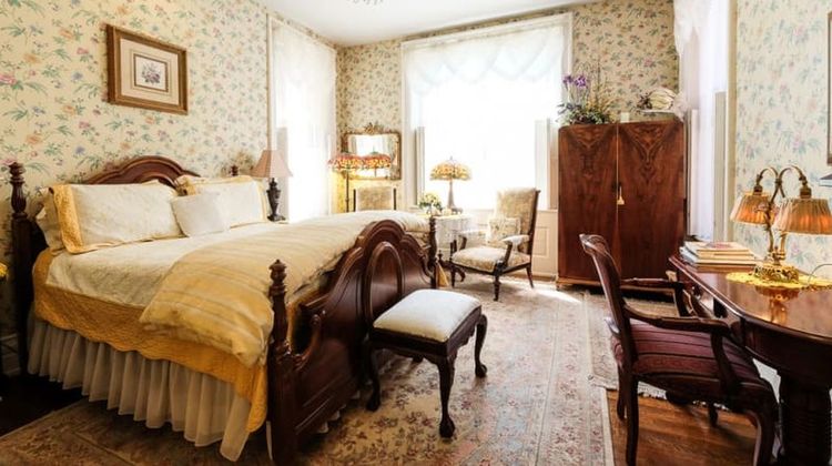 Central Park Bed & Breakfast Room