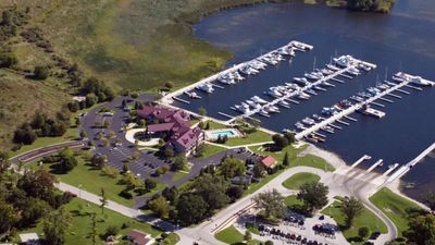 Wave Pointe Resort