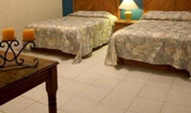 Suites del Sol Room