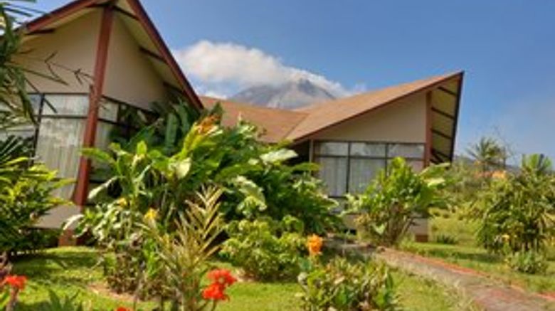 Montana de Fuego Resort  and  Spa Exterior