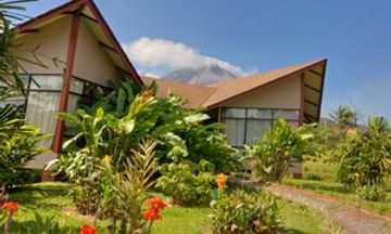 Montana de Fuego Resort & Spa
