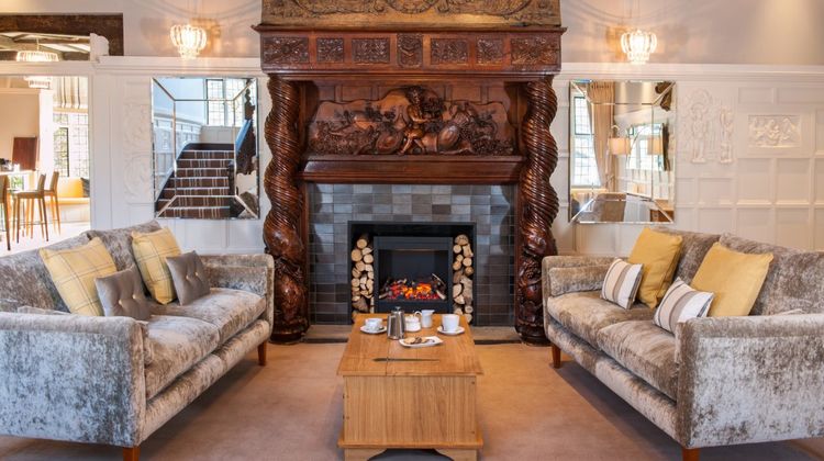 The Manor Elstree Lobby