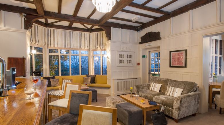 <b>The Manor Elstree Restaurant</b>