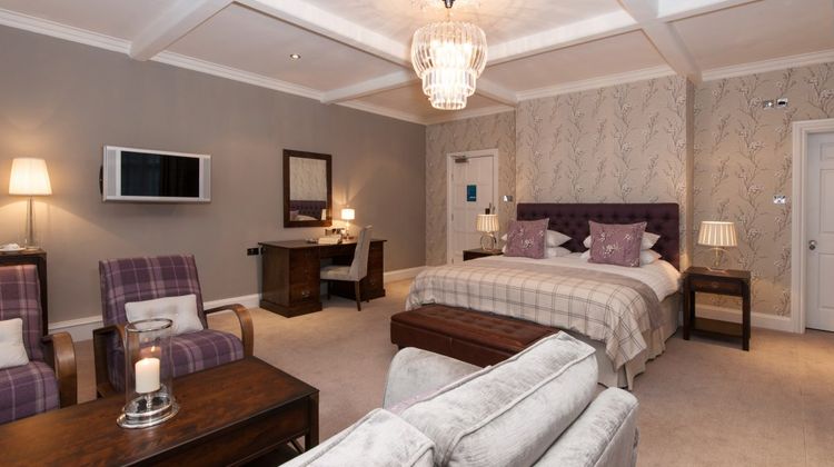 The Manor Elstree Room