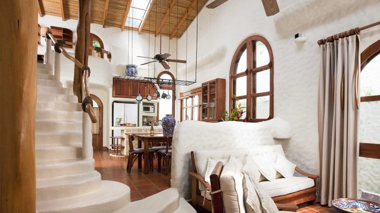 <b>Pelican Eyes Hotel and Resort Suite</b>