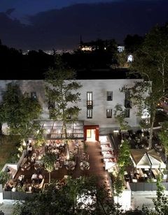 Twentyone Hotel