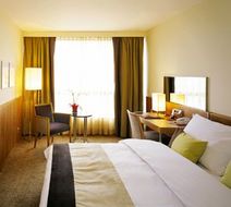 Peakture Hotel Bucharest Room
