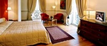 Chateau Grattequina Room