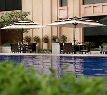 The Metropolitan Hotel & Spa Pool