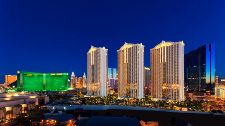 The Signature at MGM Grand Exterior