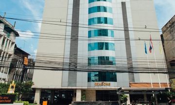The Seasons Bangkok Siam
