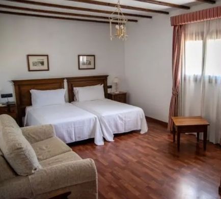 ALEGRIA Bodega Real Room