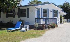 Tropical Winds Motel & Cottages