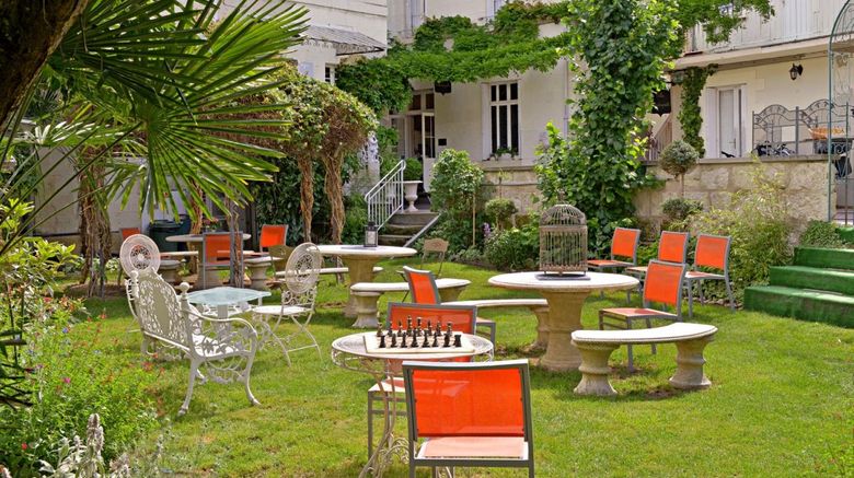 <b>Hotel Le Plantagenet Exterior</b>