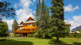 Victoria Island National Lodge Exterior