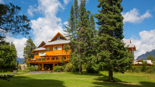 Victoria Island National Lodge