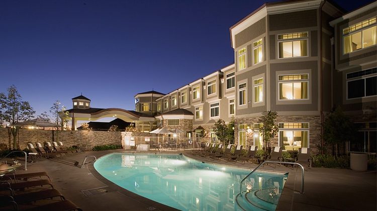 West Inn & Suites Pool