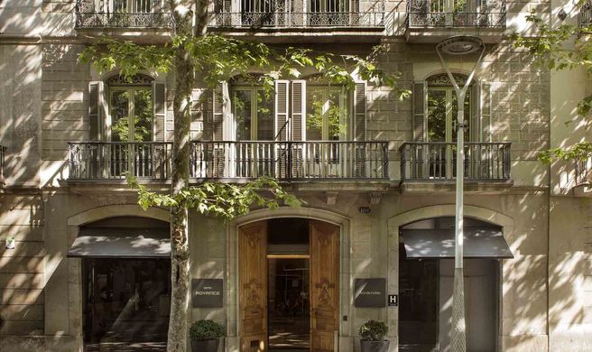 Hotel Advance Exterior