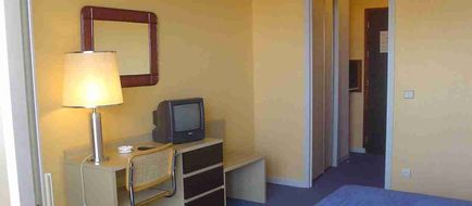 Hotel du Port Room