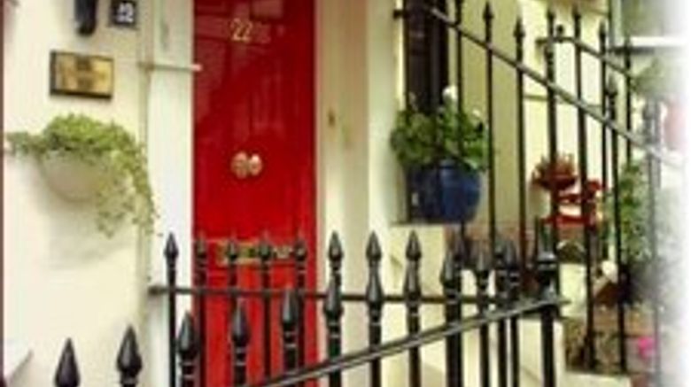 <b>Hudsons Hotel Exterior</b>