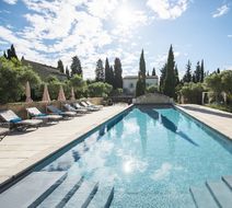 Hameau des Baux Pool