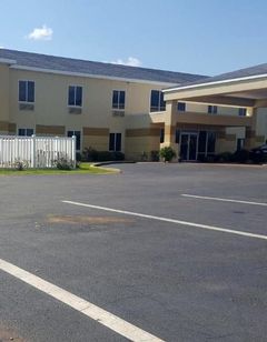 The Rutledge Inn & Suites