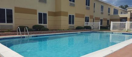 The Rutledge Inn & Suites Pool